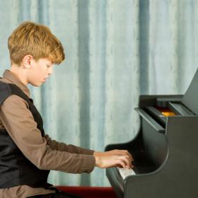 2019. 11. 19. Leopold Mozart 300. születésnapja Háziverseny