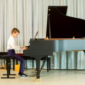2019. 11. 19. Leopold Mozart 300. születésnapja Háziverseny