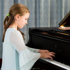 2019. 11. 19. Leopold Mozart 300. születésnapja Háziverseny
